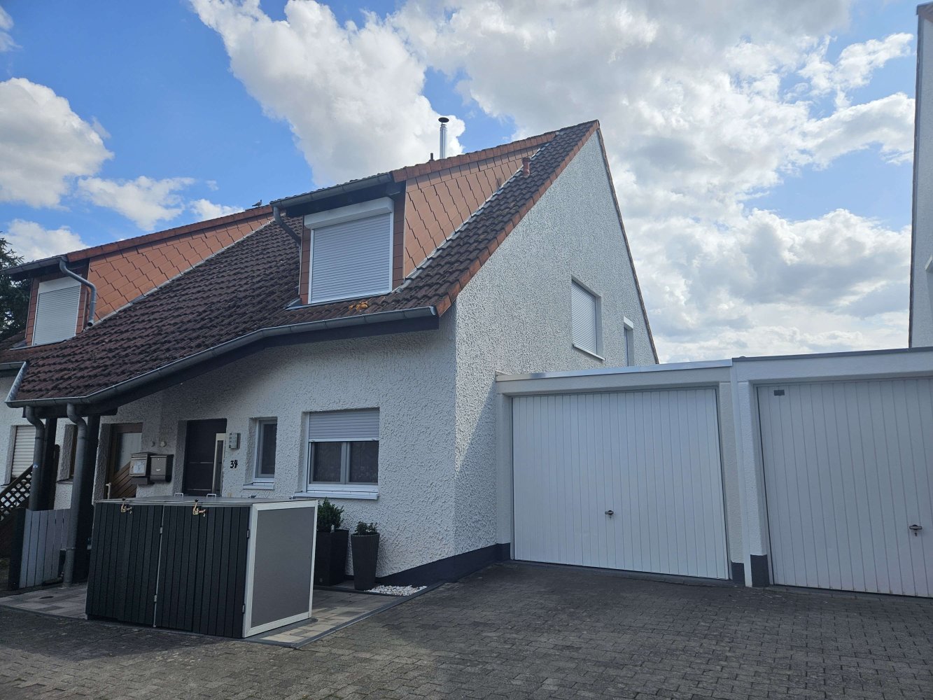 3 bedrooms Townhouse in Wetteraukreis, Germany No. 271362