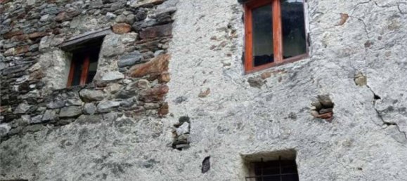 5-Zimmer Haus in Lillianes, Italy, Nr. 341333 12