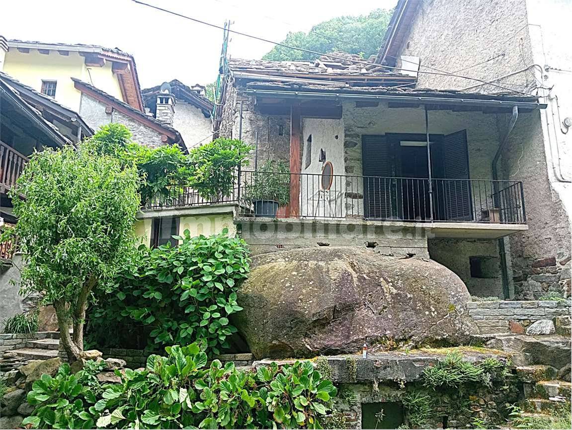 5-Zimmer Haus in Lillianes, Italy, Nr. 341333