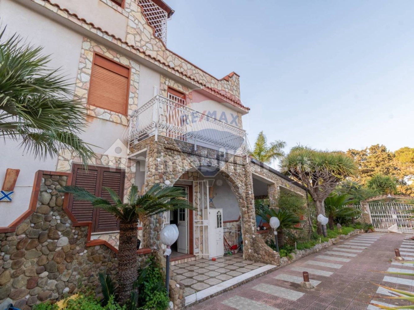 Вилла с 3 спальнями в Карини, Италия № 161873