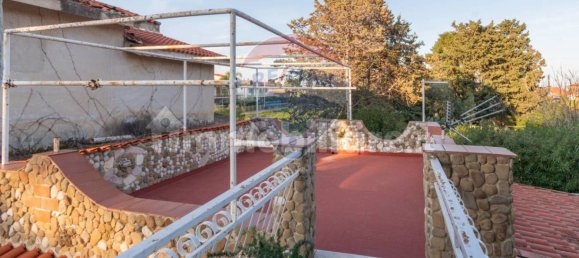 Вилла с 3 спальнями в Карини, Италия № 161873 34