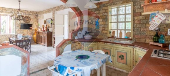 Вилла с 3 спальнями в Карини, Италия № 161873 5