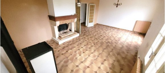 2 bedrooms House in Bellegarde, France No. 324989 5