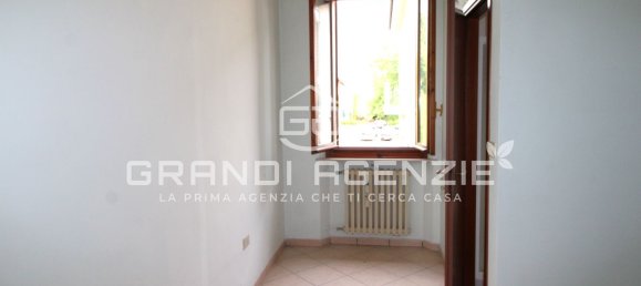 Villa de 5 habitaciónes en Castelnovo di Sotto, Italy No. 302790 25