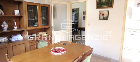 Villa de 5 habitaciónes en Castelnovo di Sotto, Italy No. 302790 9