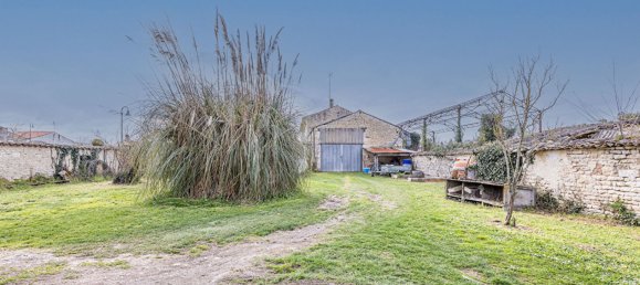 Casa de 2 dormitorios en Puyravault, France No. 102405 10