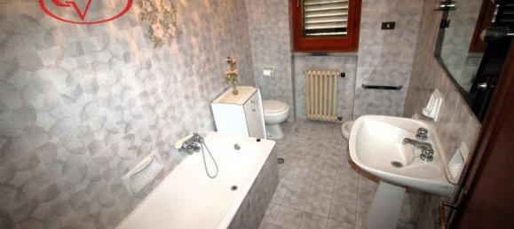4 bedrooms House in Castelfranco Piandiscò, Italy No. 91003 33