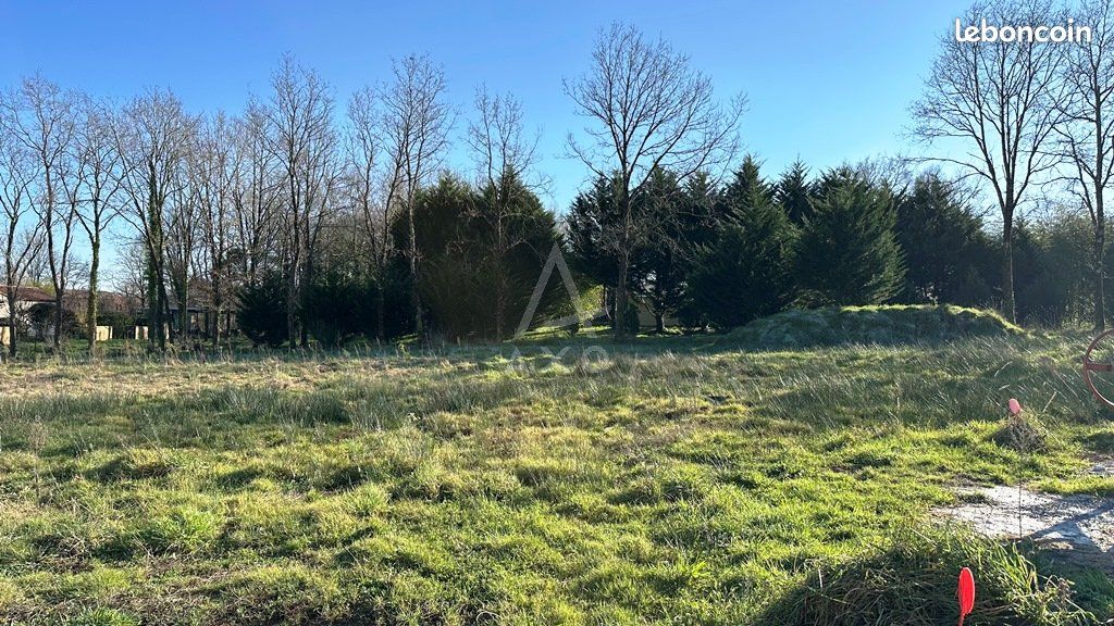  قطعة أرض في Cugand, France رقم 60144