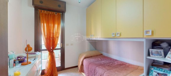 Apartamento de 3 habitaciónes en Mirandola, Italy No. 18328 9