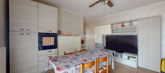 Apartamento de 3 habitaciónes en Mirandola, Italy No. 18328 7