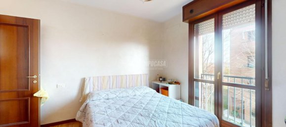 Apartamento de 3 habitaciónes en Mirandola, Italy No. 18328 12