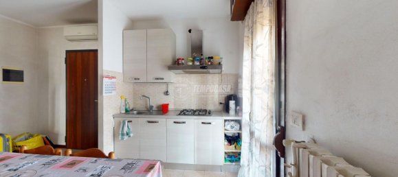 Apartamento de 3 habitaciónes en Mirandola, Italy No. 18328 6