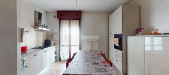 Apartamento de 3 habitaciónes en Mirandola, Italy No. 18328 5