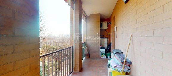 Apartamento de 3 habitaciónes en Mirandola, Italy No. 18328 2