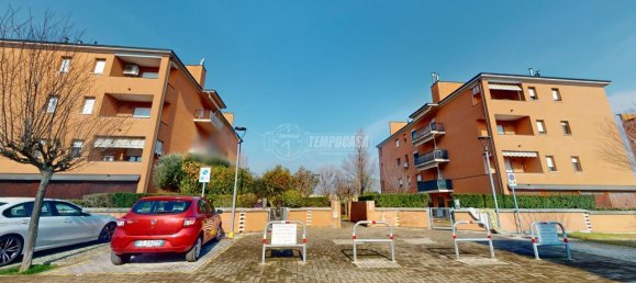 Apartamento de 3 habitaciónes en Mirandola, Italy No. 18328 17