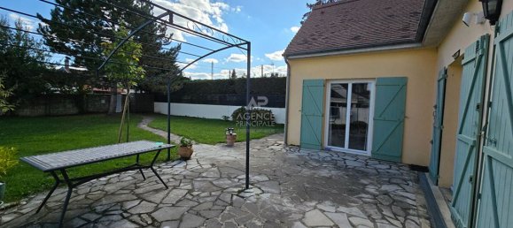 Casa de 4 dormitorios en Osny, France No. 163830 14