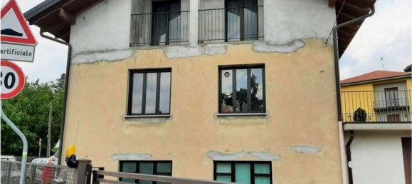 Apartamento de 8 habitaciónes en Gazzada Schianno, Italy No. 262465 8