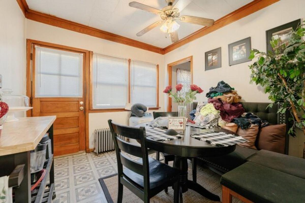 Дом с 10 спальнями в Блю Айленд, США № 374363