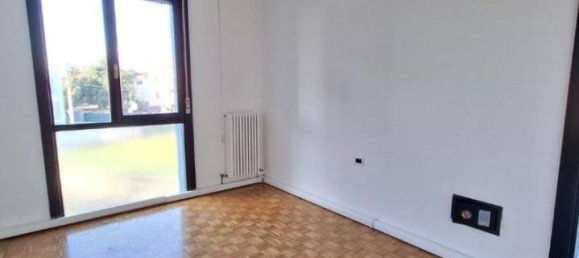 3غرفة شقة في Veniano, Italy رقم 30840 31