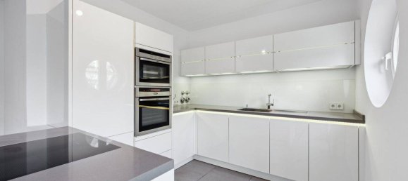 3 bedrooms Townhouse in Dusseldorf, Germany No. 6305 6