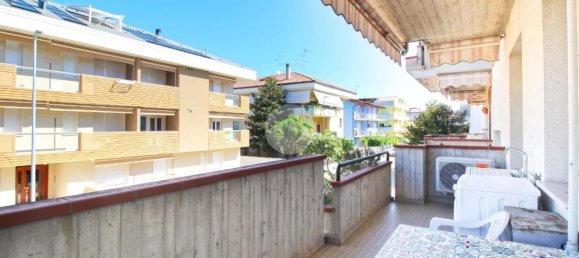 Apartamento de 3 dormitorios en Alba Adriatica, Italy No. 323163 10