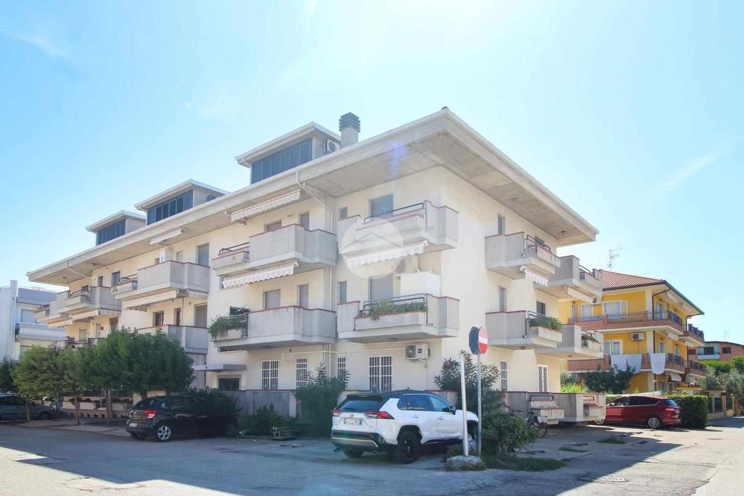 Apartamento de 3 dormitorios en Alba Adriatica, Italy No. 323163