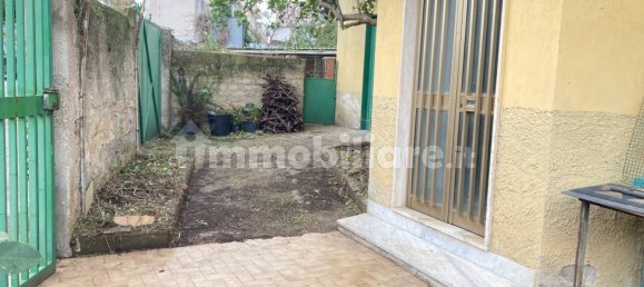 5 rooms Building in Naples, Italy No. 128957 6