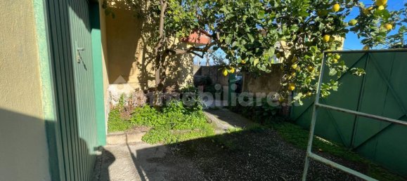 5 rooms Building in Naples, Italy No. 128957 9