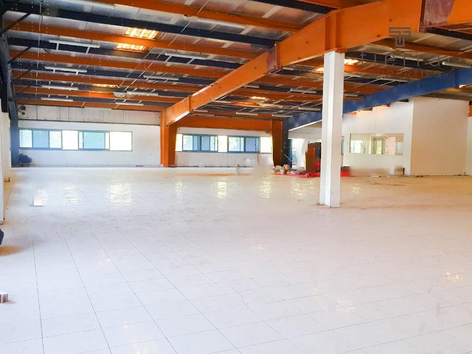 Armazém em Dubai, UAE 5945.7 m² N.º 55439