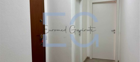 2 Schlafzimmer Wohnung in Gavirate, Italy, Nr. 359532 14