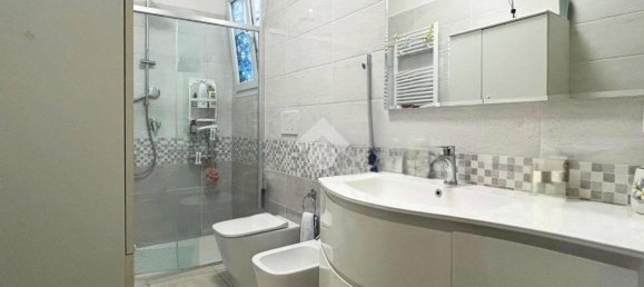 4 bedrooms House in Molinella, Italy No. 307083 20