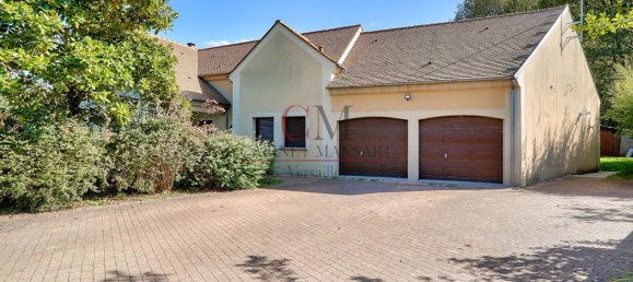 6 bedrooms House in Dampierre-en-Yvelines, France No. 175161 13