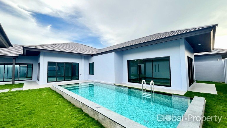 3 bedrooms Cafe / restaurant in Pattaya, Thailand No. 23008