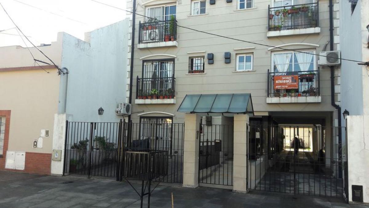 Studio in Moron, Argentina No. 63932