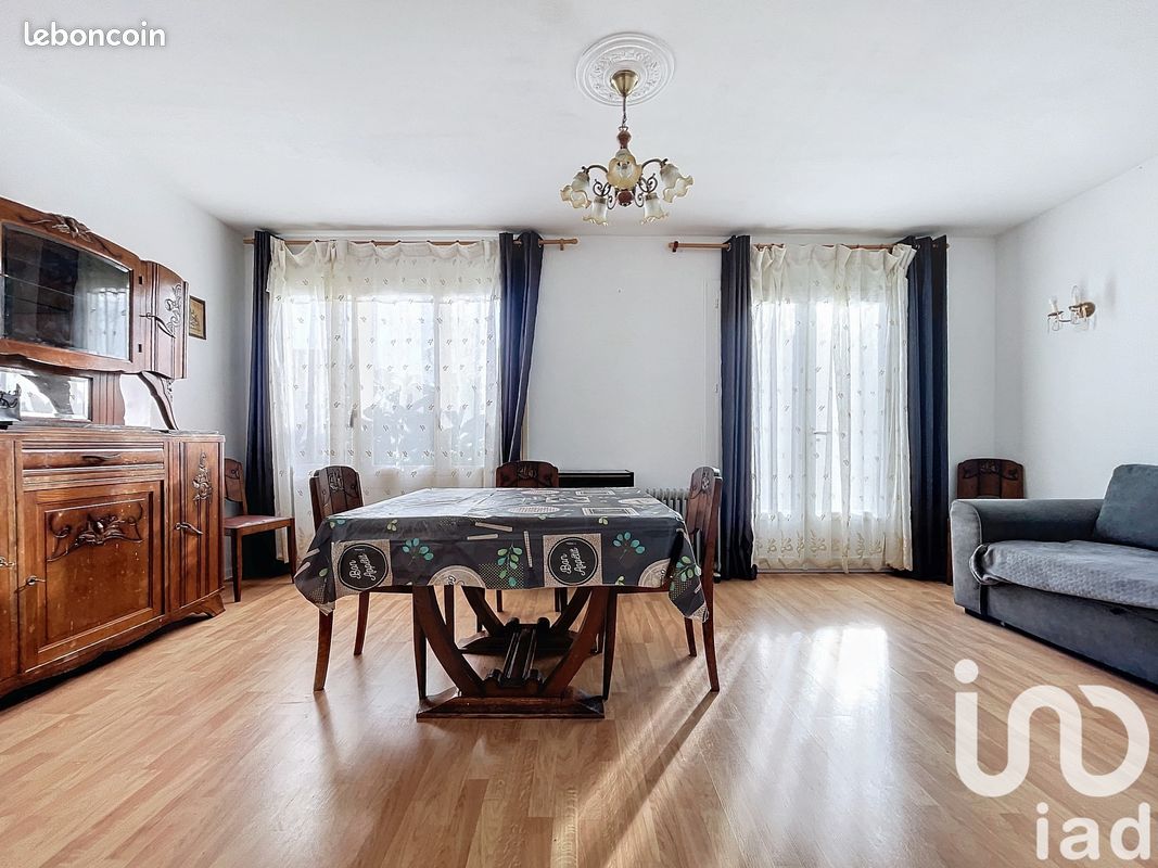 3 rooms House in Dordives, France No. 227595