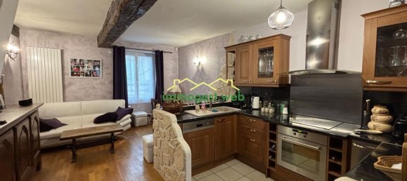 1 bedroom Building in Chambly, France No. 215525 2