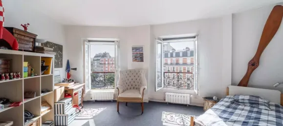 4 bedrooms Duplex in Paris, France No. 137274 5