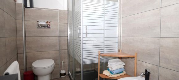 Дом с 6 комнатами в Венаус, Италия № 71585 13