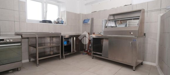 Дом с 6 комнатами в Венаус, Италия № 71585 17