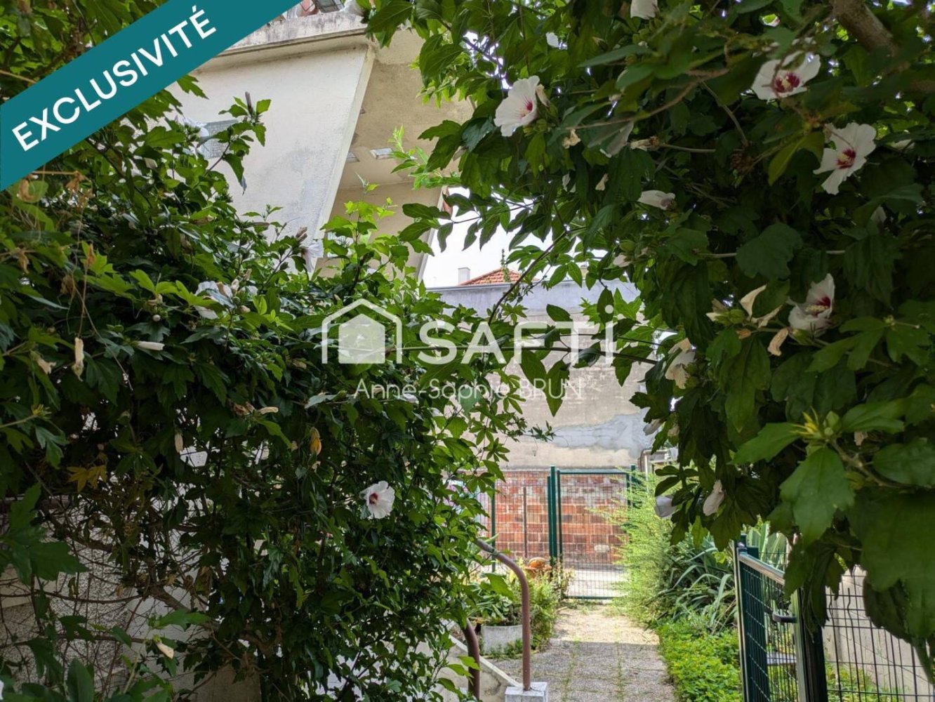 4 غرف نوم منزل في Colombes, France رقم 314418