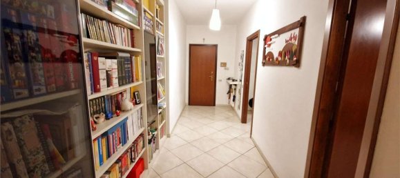 Apartamento de 4 divisões em Besozzo, Italy N.º 238631 5