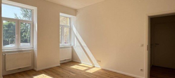 3 rooms Apartment in Hernals, Austria No. 146813 3