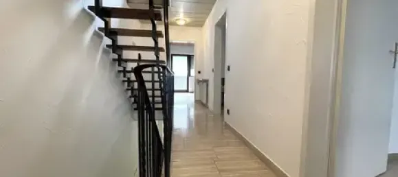 5-salle Maison de ville à Baden-Wurttemberg, Germany No. 93732 8