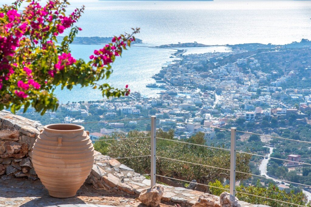 300m² Villa in Agios Nikolaos, Greece No. 6713