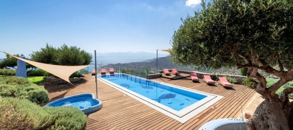 300m² Villa in Agios Nikolaos, Greece No. 6713 3