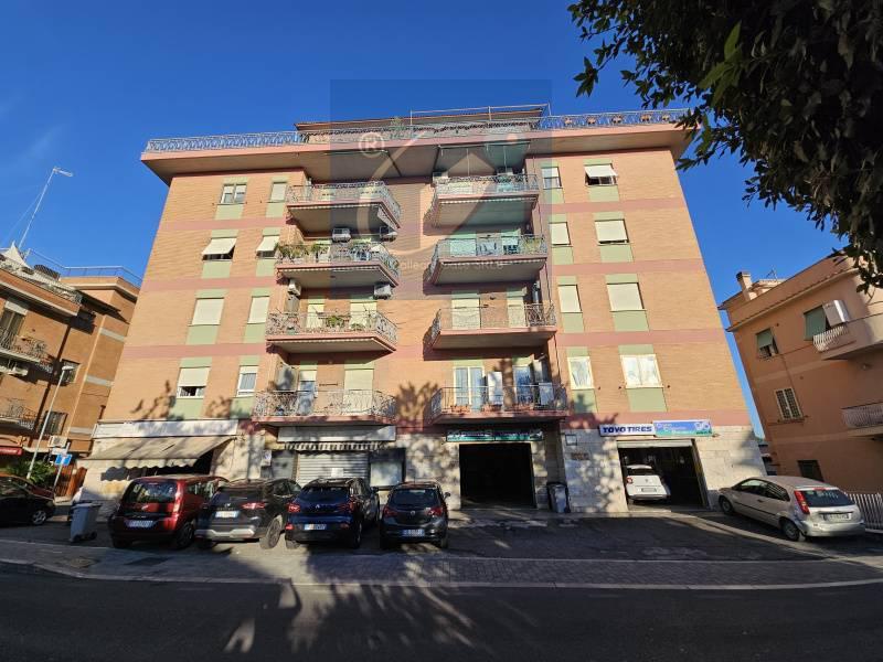 Apartamento de 3 divisões em Fonte Nuova, Italy N.º 34391