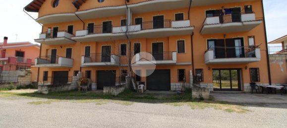 Дом с 5 комнатами в Монтальто Уффуго, Италия № 18127 10