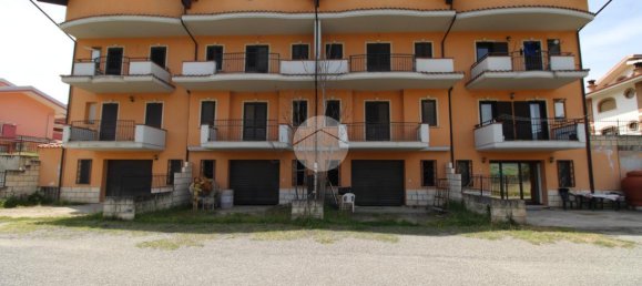 Дом с 5 комнатами в Монтальто Уффуго, Италия № 18127 9