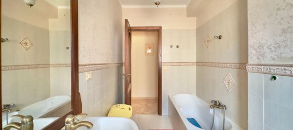4-Zimmer Wohnung in Palermo, Italy, Nr. 49225 16