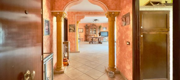 4-Zimmer Wohnung in Palermo, Italy, Nr. 49225 3